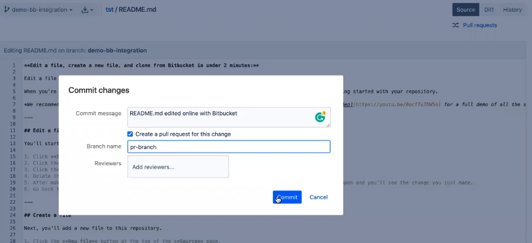 Bitbucket で Pull Request を作成した画面